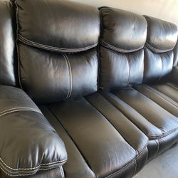 Sofa Negro Con Costura Blanco 