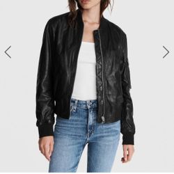 Manston Leather Bomber

Classic Fit Jacket

Rag & bone New York 
