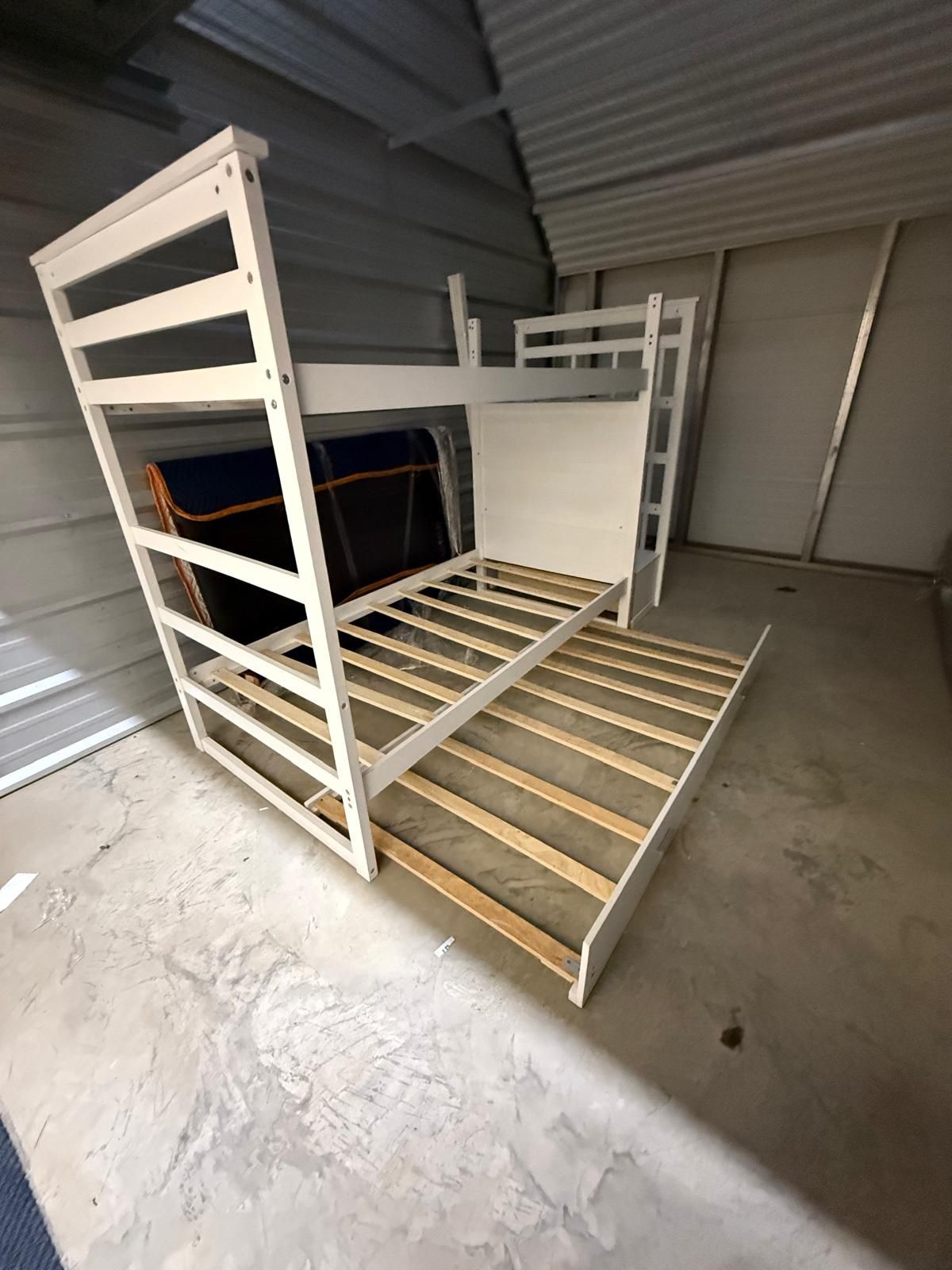 Triple sleeper Twin Size Bunk Beds