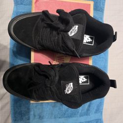 VANS KNU SKOOL