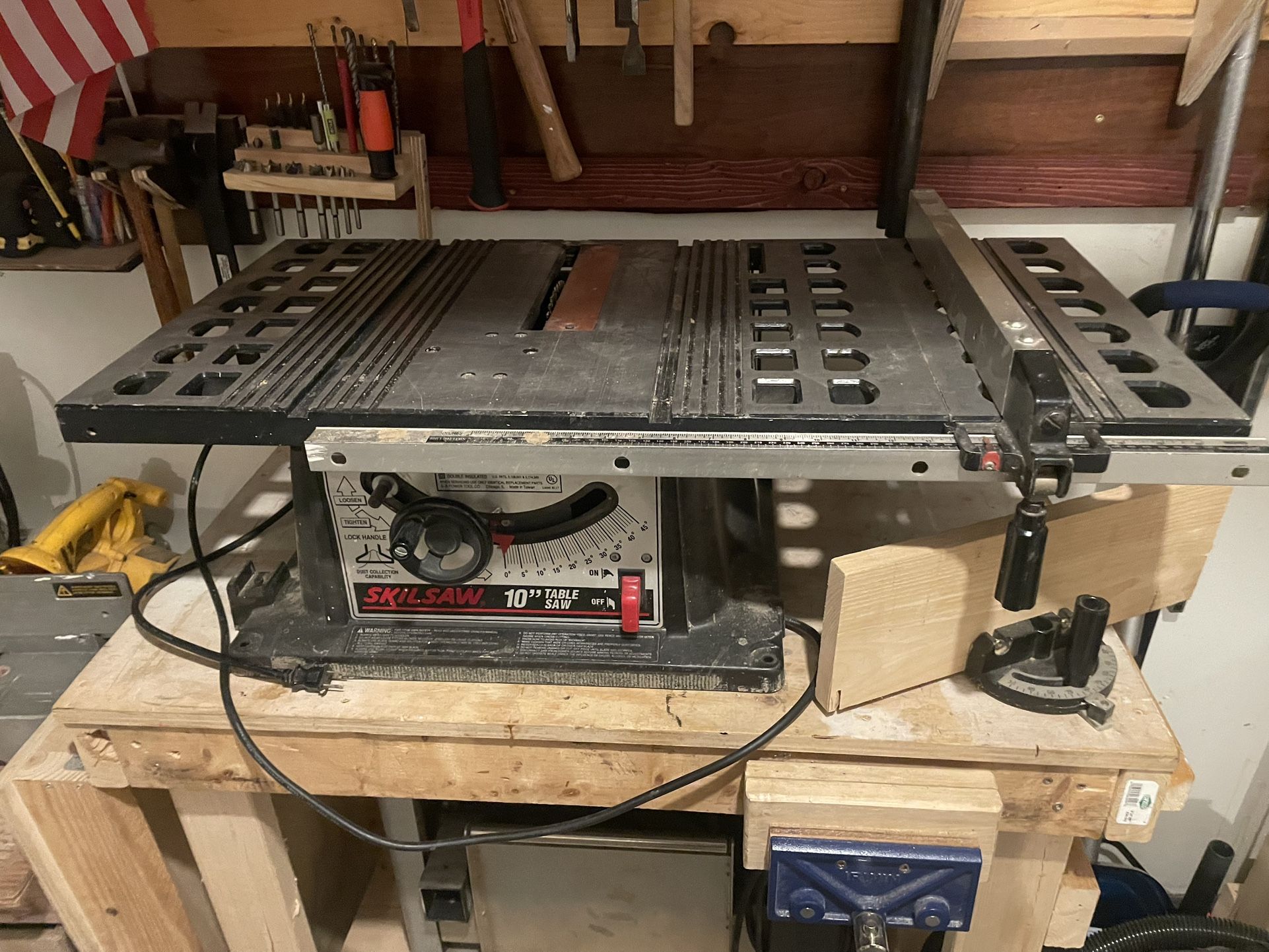 10” Skil Table saw.