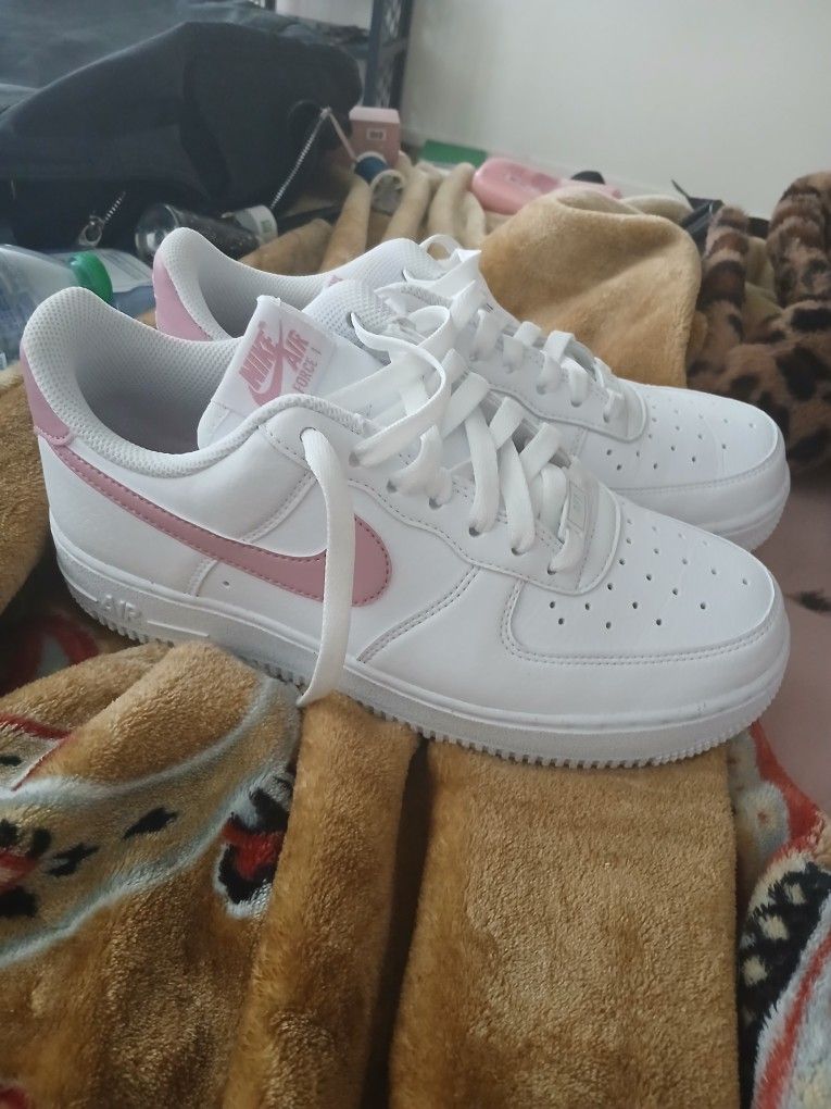 Nike Air Force 1