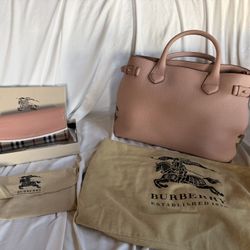 Burberry Large Size Purse And Wallet