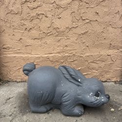 Rabbit garden decor