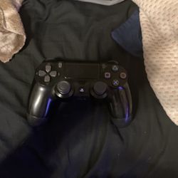 PS4 Controller