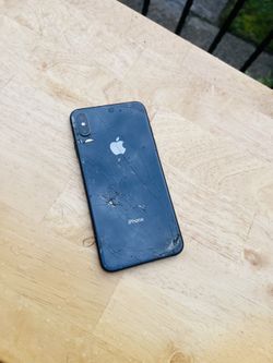 iPhone 11 Unlocked 64gb Black Cracked LCD and back