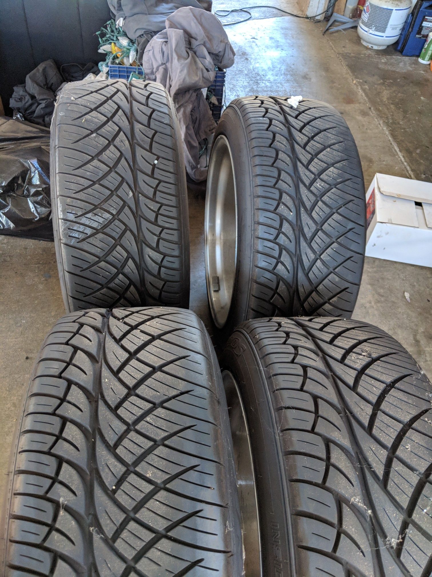 Gear alloy 22x12 on Nitto 420S 305/45R22