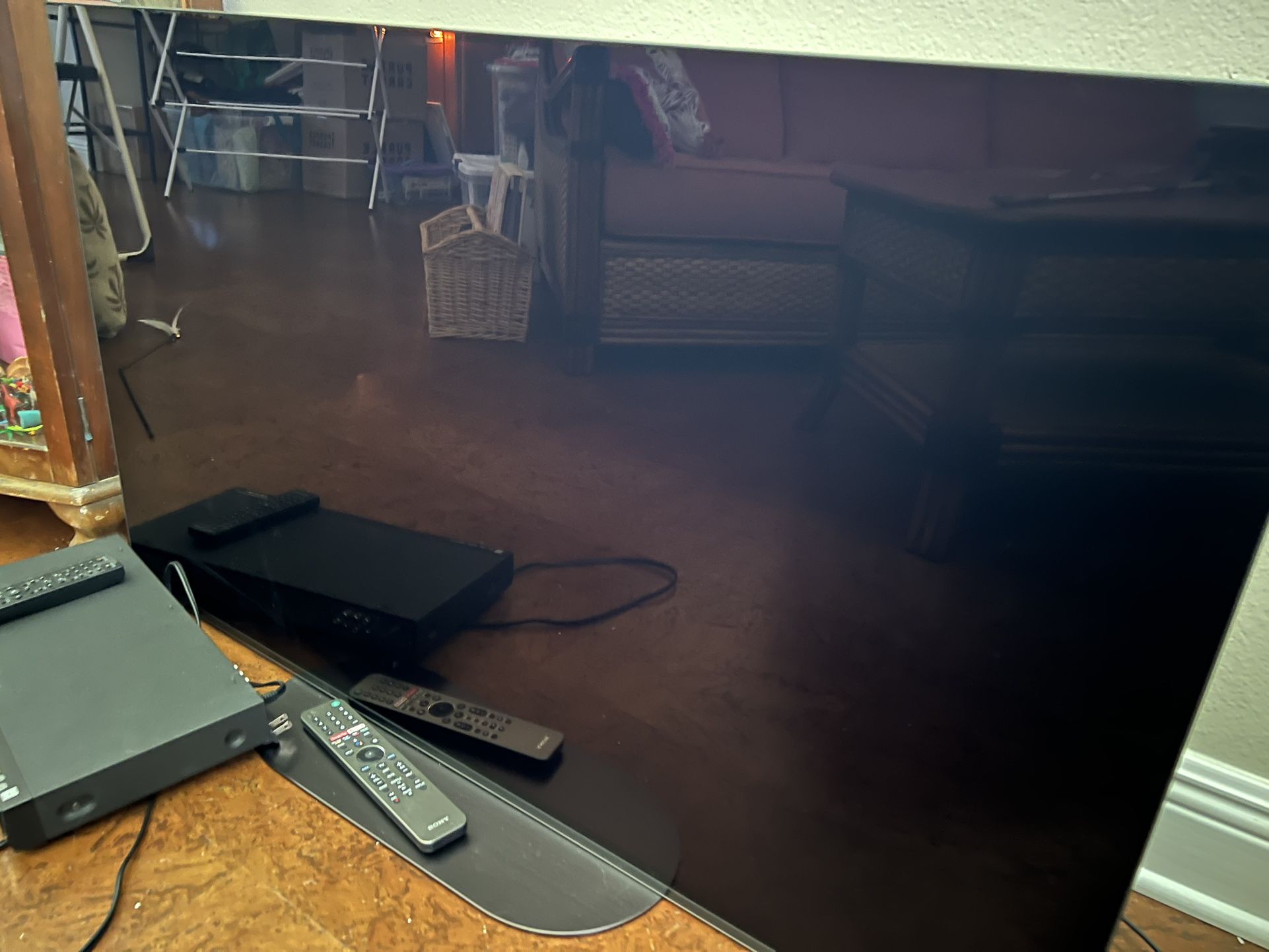 Sony Bravia TV 48” And DVD Player