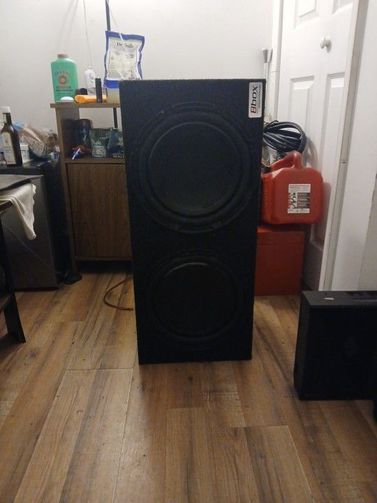 Two 12 in box And 4000 W