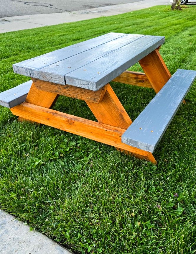 Kids Picnic Table 