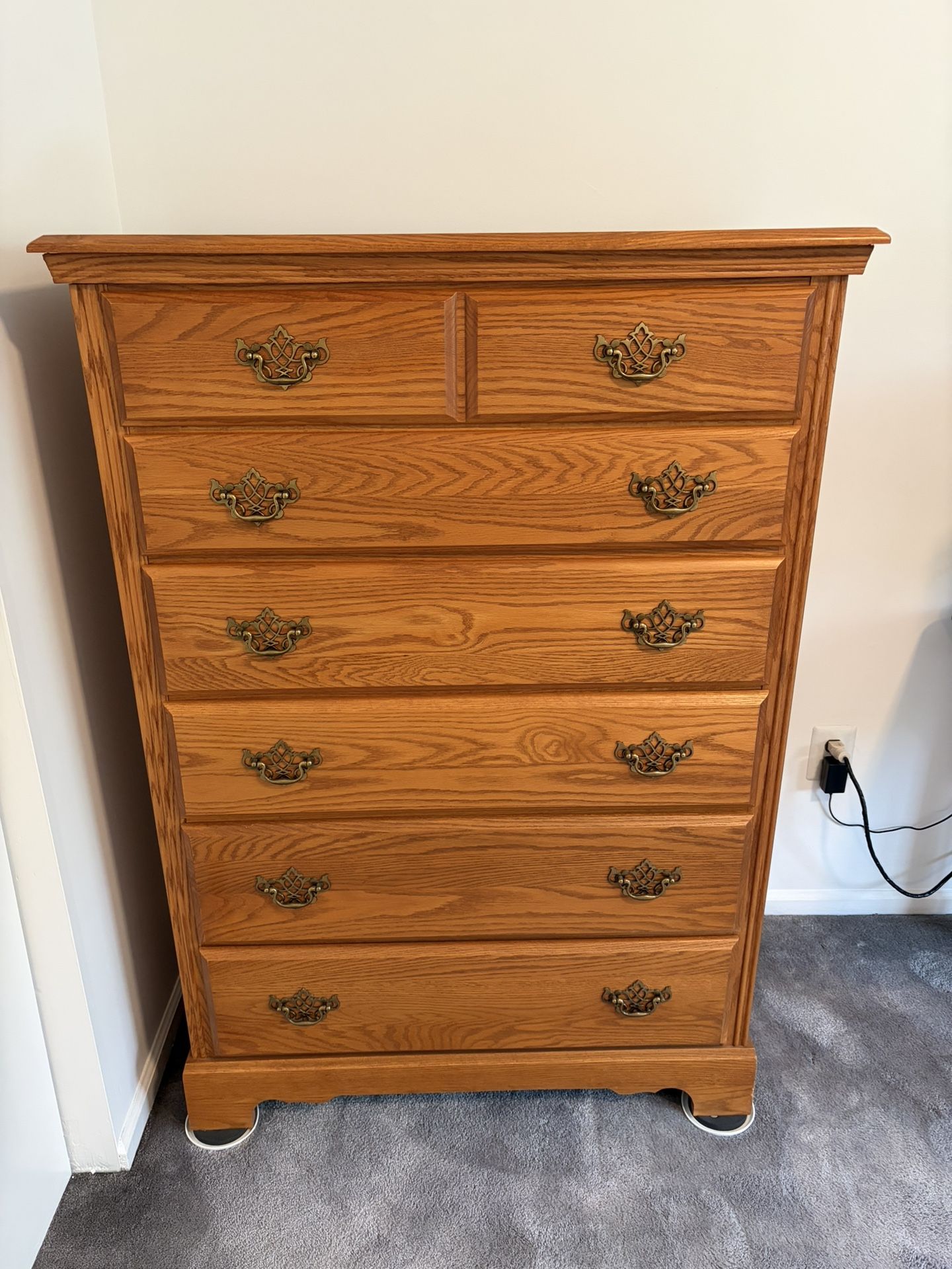 Dresser - Mint Condition
