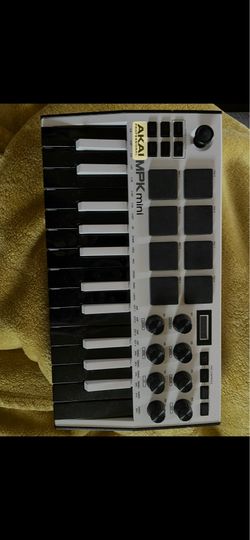 AKAI MPK MINI (NO CORD)