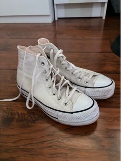 Womens size 8 high top platform converse