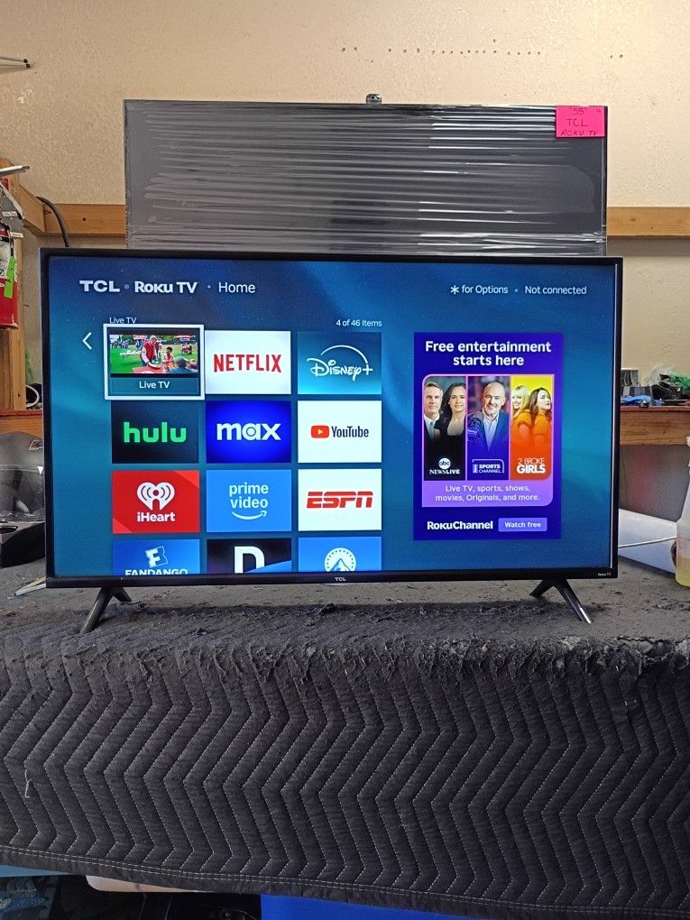 40 Inch Roku 4k Smart Beautiful Tv Comes With Remote Control Shows Great Picture Works Fantastic Guaranteed