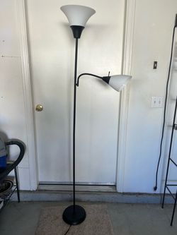 Floor lamp