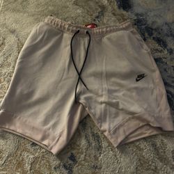 Nike Tech Shorts ‘Rose’ Size Large