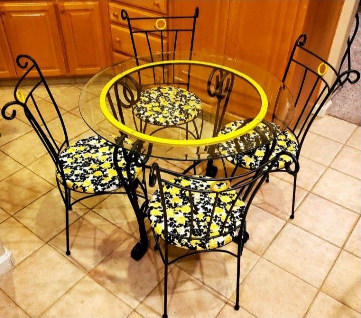 *Like New* Wrought Iron & Glass Table & Chairs