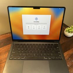 MacBook Air M2 (2022)