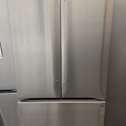 LG 21 cu. ft. Counter Depth MAX French Door Refrigerator – PrintProof Stainless Steel (LF21G6200S)