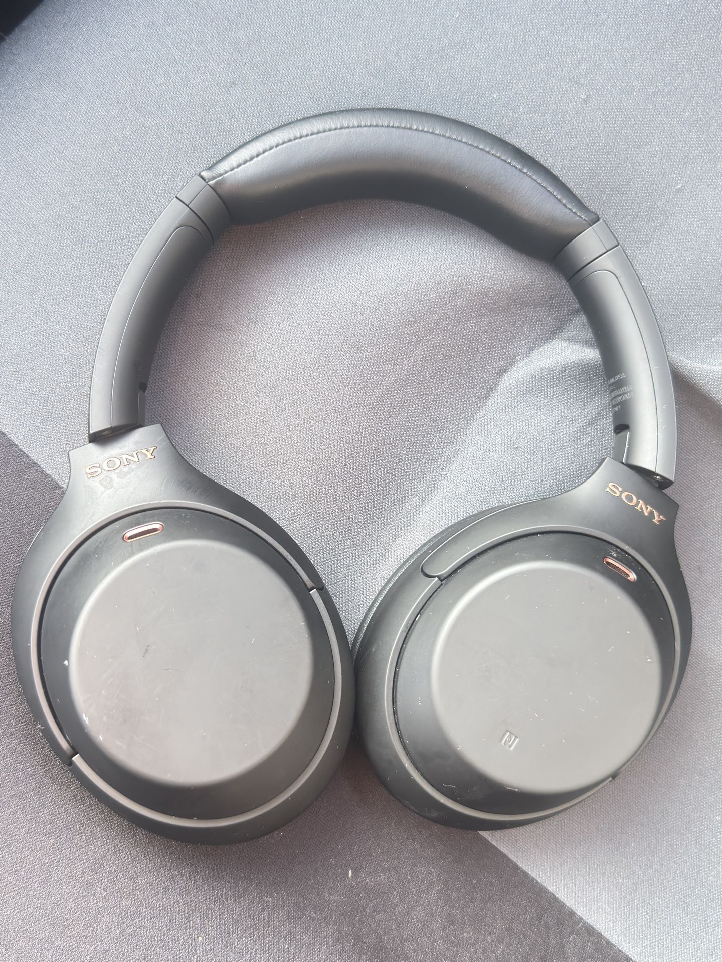 Sony XM4 Headphones