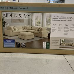 Aiden & Ivy 6 pc sectional