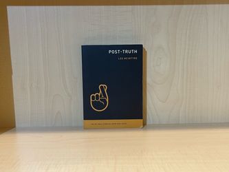 Post-Truth - Lee McIntyre - MIT Press Essential Knowledge - Paperback
