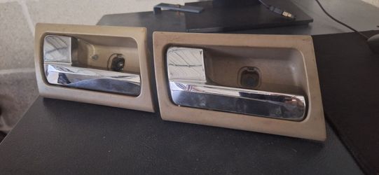 Mercury  Grand  Marquis door handles