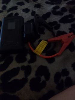 Car battery jump starter