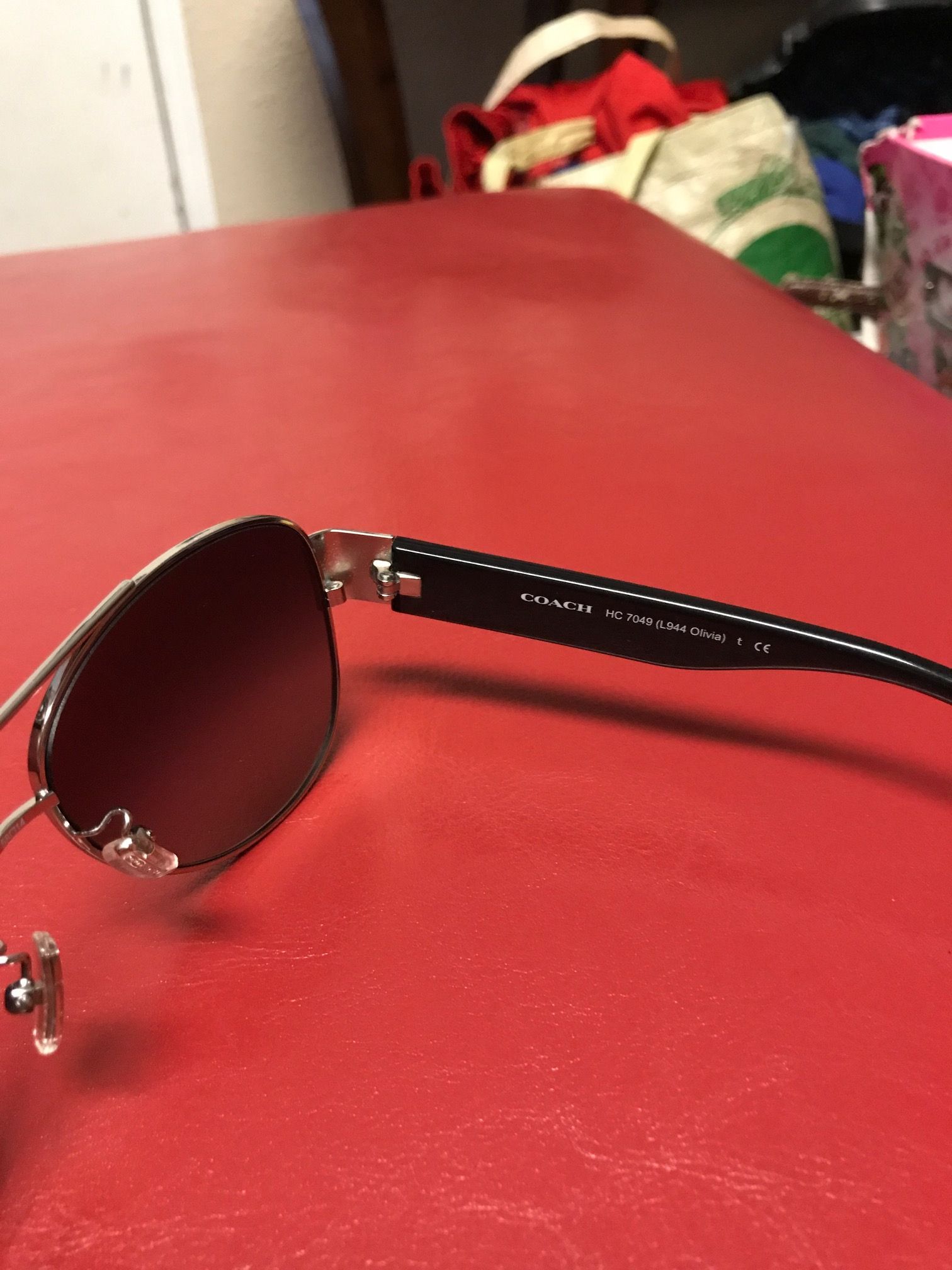 COACH HC 7049 L944 OLIVIA 901511 Woman s Aviator Sunglasses. GREAT CONDITION for Sale in Milwaukie OR OfferUp