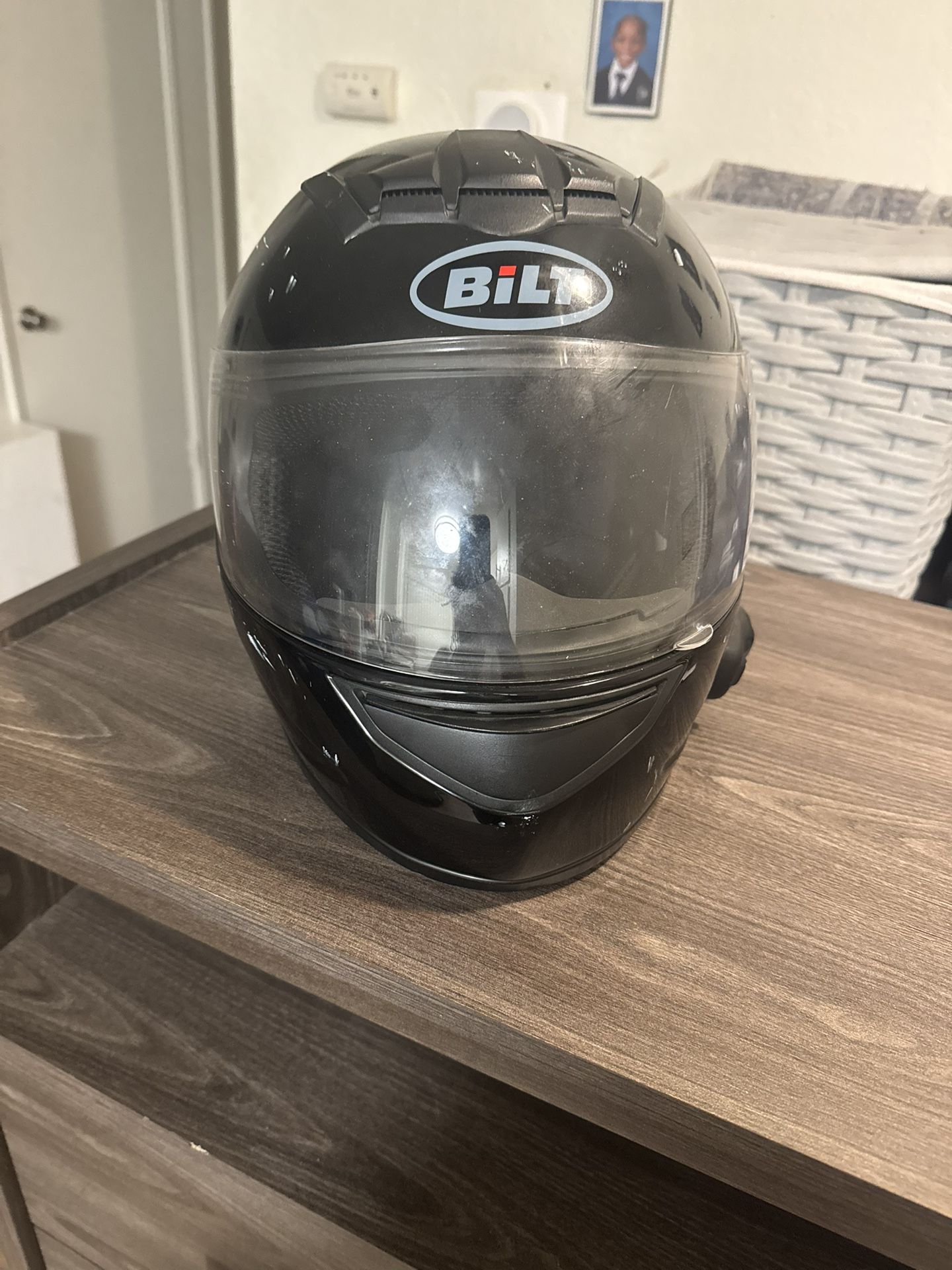 Motorcycle helmet