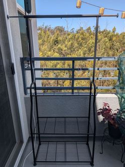 3-Tier Folding Metal Plant Stand" u "Outdoor Utility Shelf