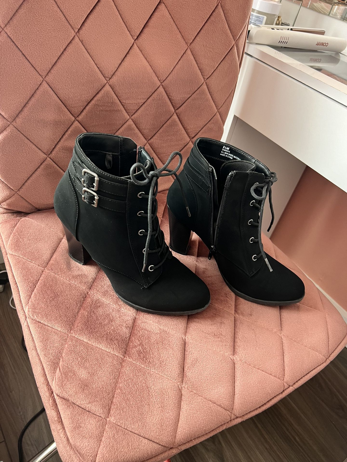Women’s Black Boots Size 8 1/2