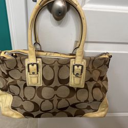 COACH TOTE HANDBAG