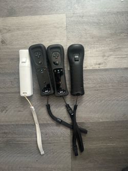 Wii controllers
