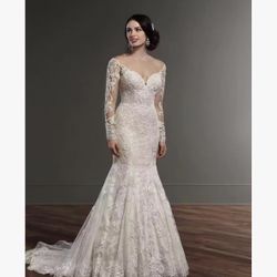 Lace Mermaid-cut Wedding Dress