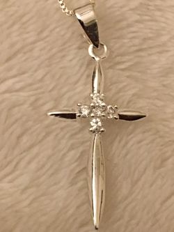 Beautiful Silver Necklace with Cross Pendant