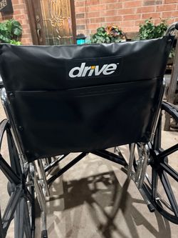 Drive Medical Sentra EC Heavy Duty Wheelchair