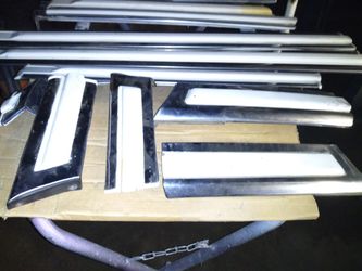 1990 town car moldings
