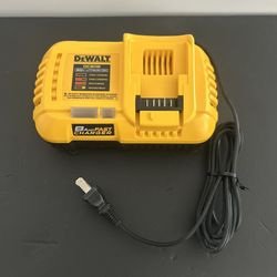 $65 NEW Dewalt Fast Charger (20-Volt) 8amp