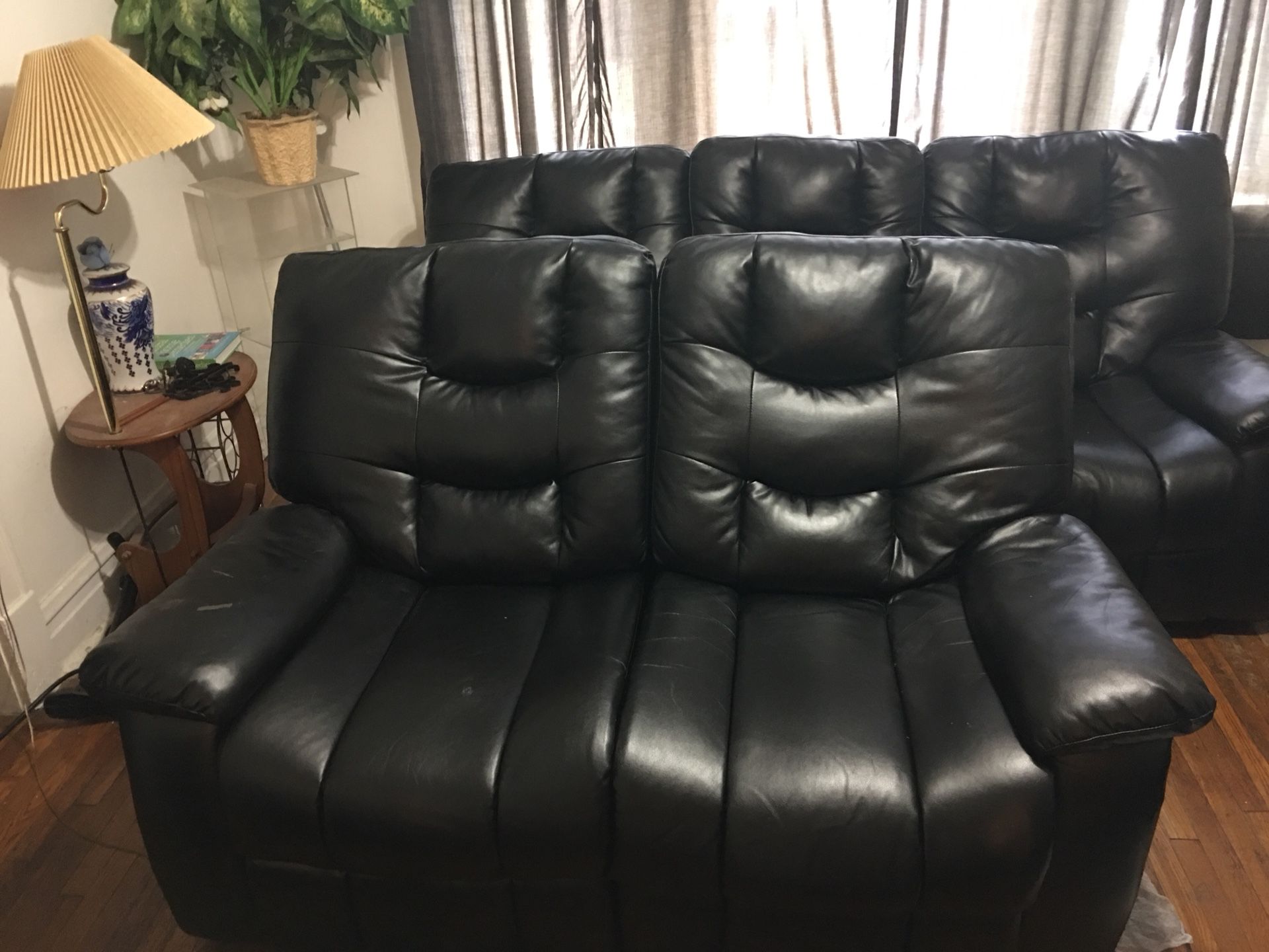 Recliner ,sofa’s love seats that recline and 3seater sofa