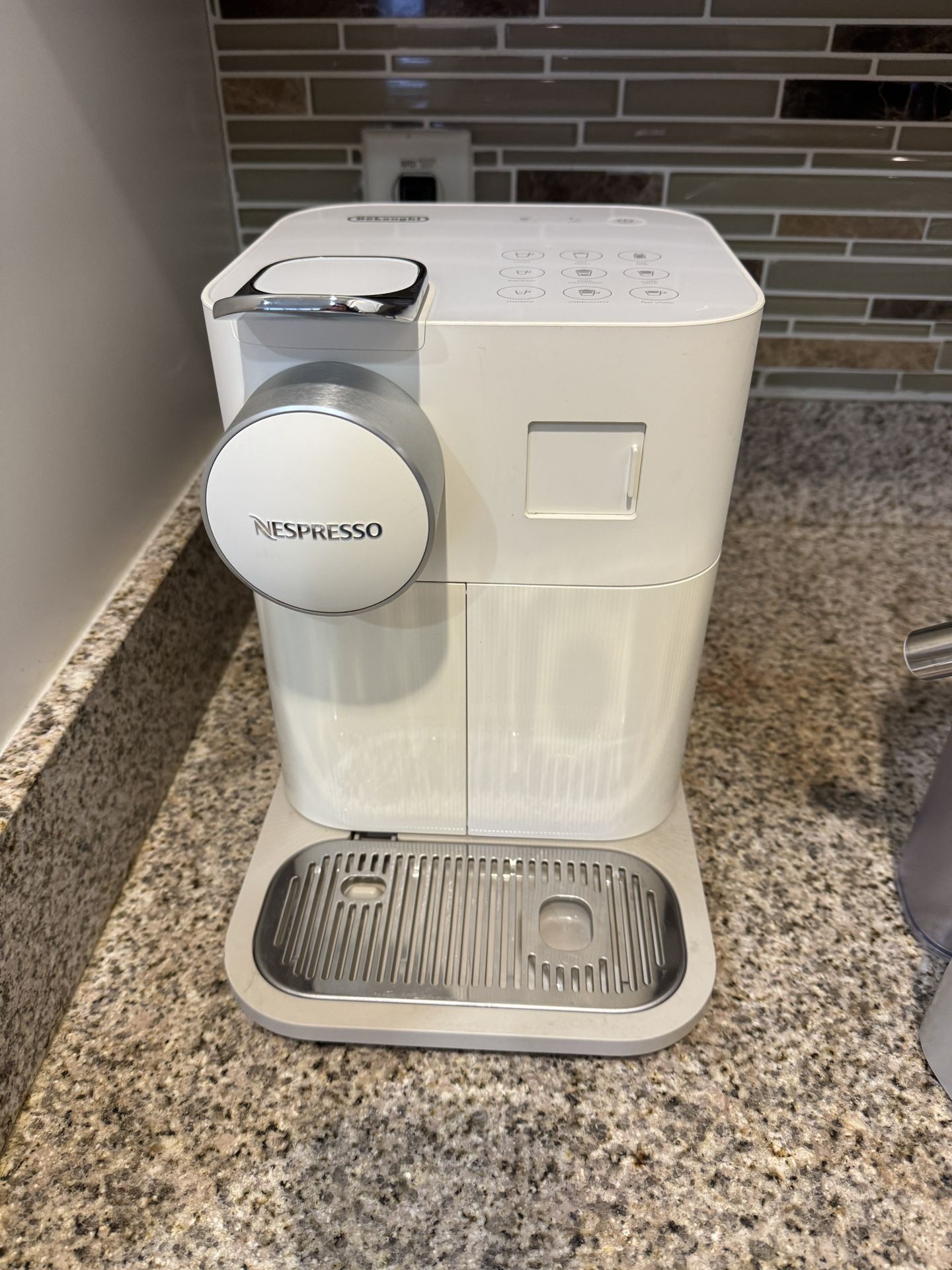 Nespresso Gran Lattissima White