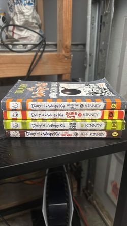 4 Diary of a wimpy kid books