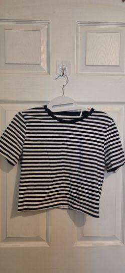Women's top size:m