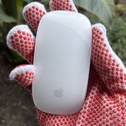 Apple Magic Mouse 2 Model A1657 Lightning ⚡️ 