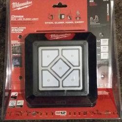 Milwaukee M12 Rover Light 