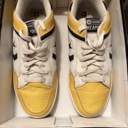 Converse Magic  Low Top Basketball Shoes Size 11.5