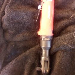 EARTHQUAKE 3/8 in. Impacting Air Ratchet Wrench

