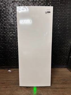 FRIGIDAIRE STAND UP FREEZER w/WARRANTY! R3722A