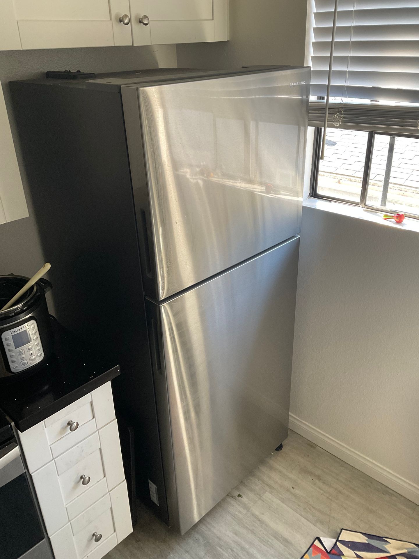 Samsung Refrigerator/Freezer - 15.6 cu. ft.