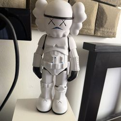 STAR WARS KAWS FIGURE